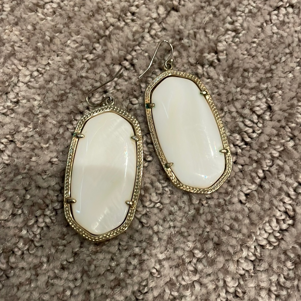 Kendra Scott Danielle earrings